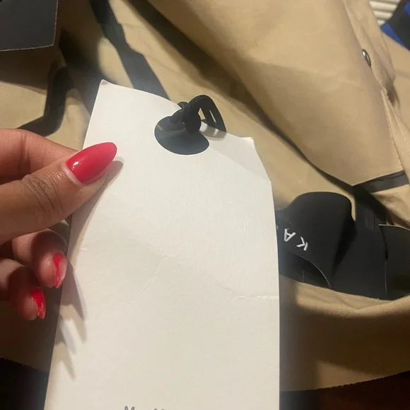 Classic Men's Tan Trench Coat - Picture 6 of 6